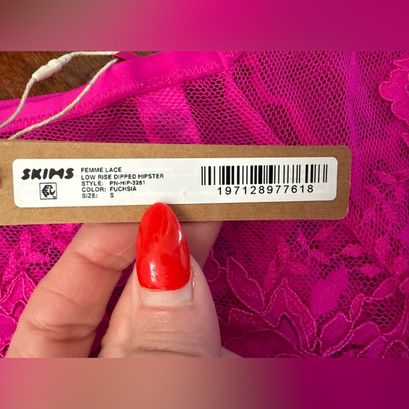 SKIMS panty bundle size small (Neptune Blue and Fuchsia) - Picture 4 of 4